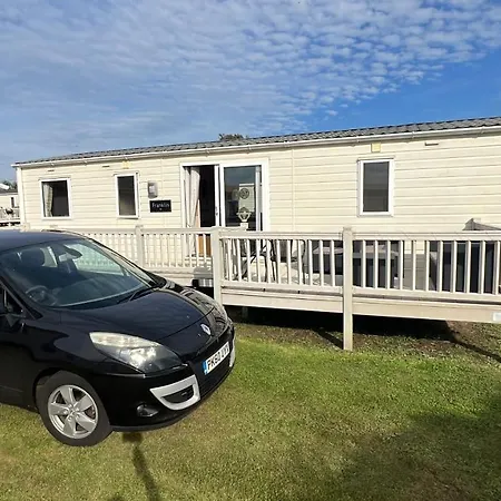 3 Bedroom, 6 Berth, Dog Friendly, Holiday Home Belton with Browston Exterior photo
