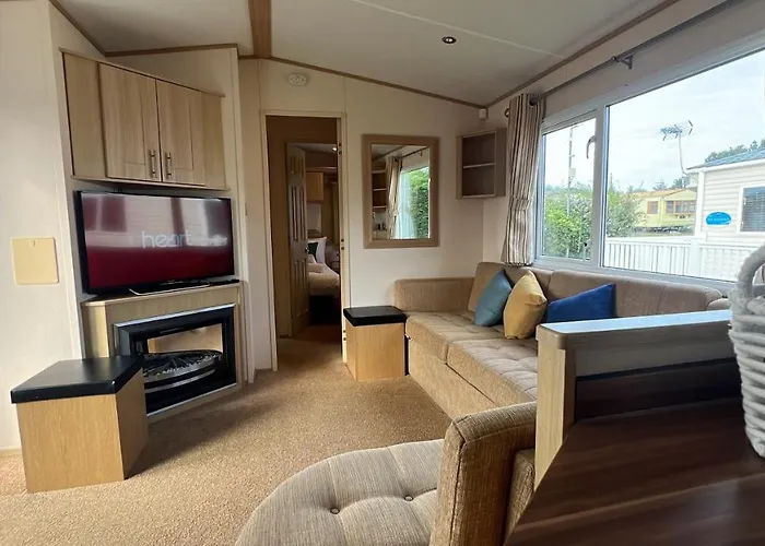 3 Bedroom, 6 Berth, Dog Friendly, Holiday Home