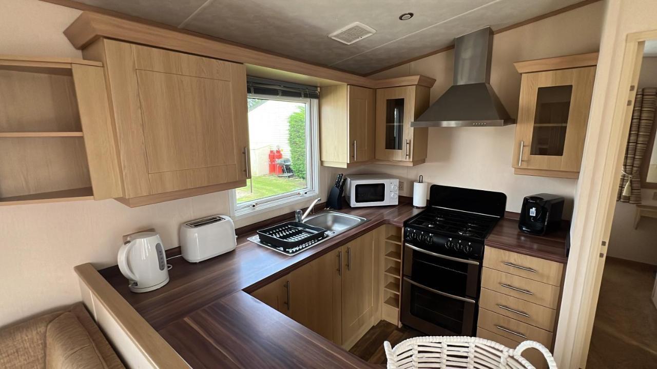 3 Bedroom, 6 Berth, Dog Friendly, Chalé